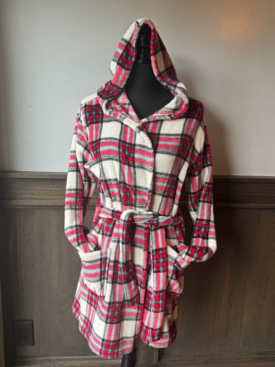 Forever 21 Other - Forever 21 Red, Black & White Plaid Hooded Robe Largr